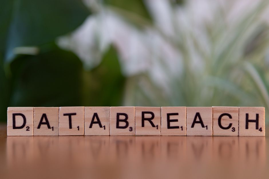 Deep Dive: How Browser Privacy Features reduce risk—uBlock, tracking protection, and sandboxing shown in a browser scene.